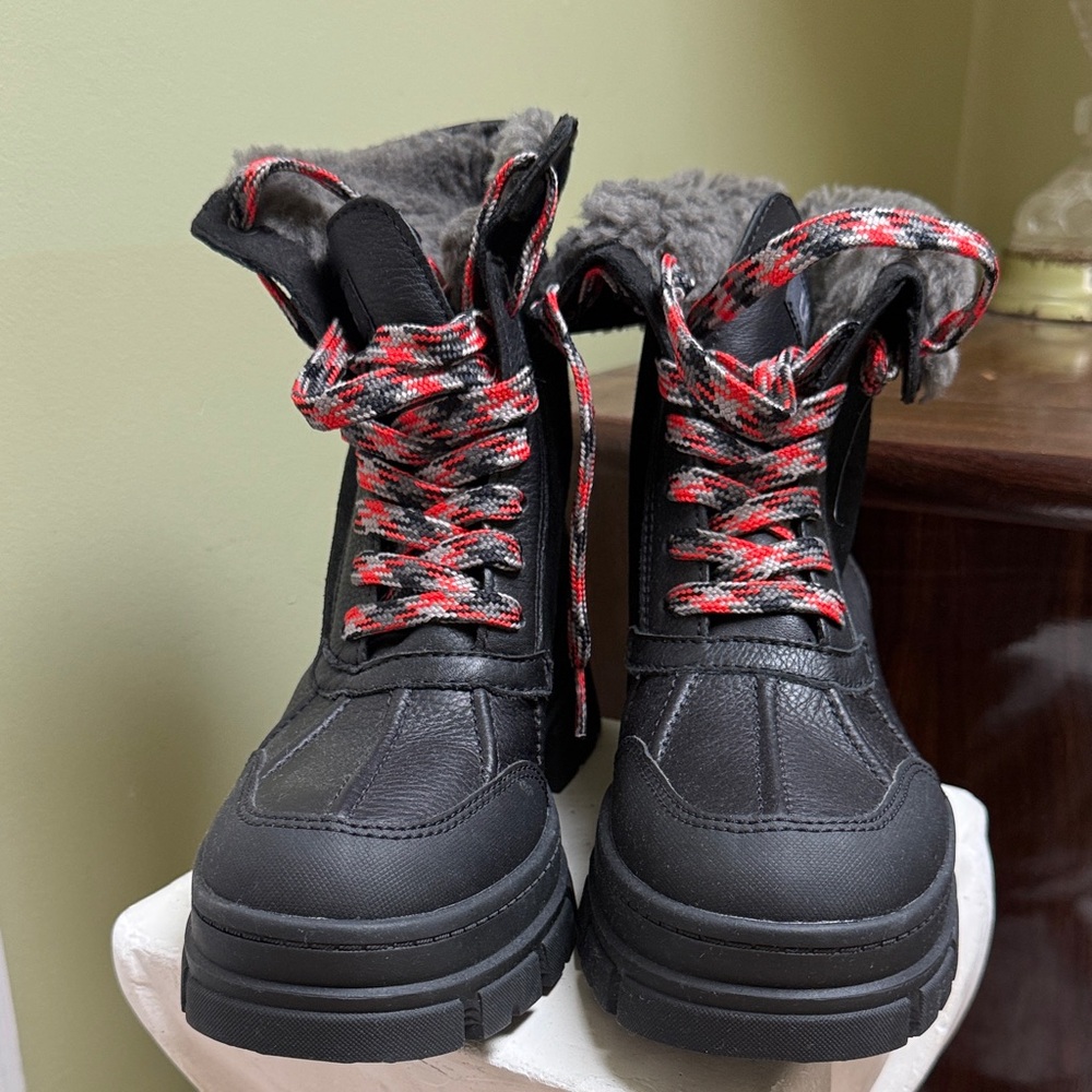 UGG Ashton Addie Waterproof Women's black Winter Boots size 7.5 H1N1 - Picture 4 of 8